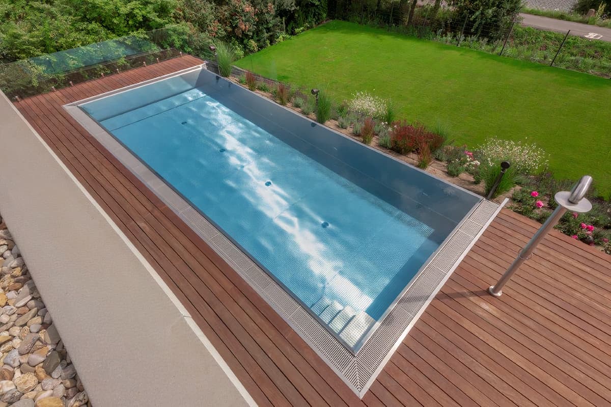 Why Choose an Imaginox Deck-level Pool?